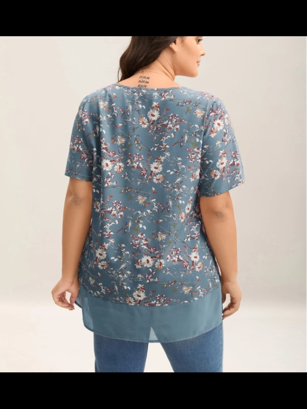 BloomChic Garden Split Blue Floral V Neck Short Sleeve Blouse